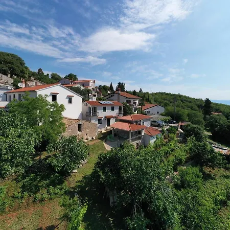 Apartments Tinka Brseč Exterior foto
